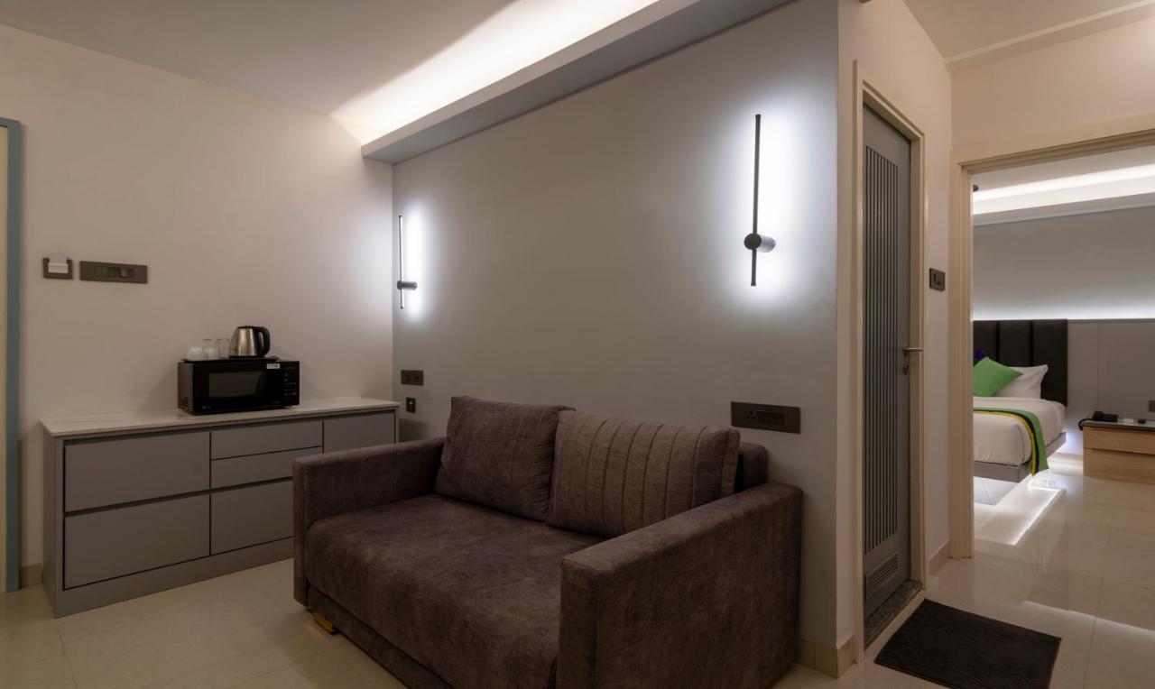 Treebo Premium D Consulate Ξενοδοχείο Χιντεραμπάντ Εξωτερικό φωτογραφία