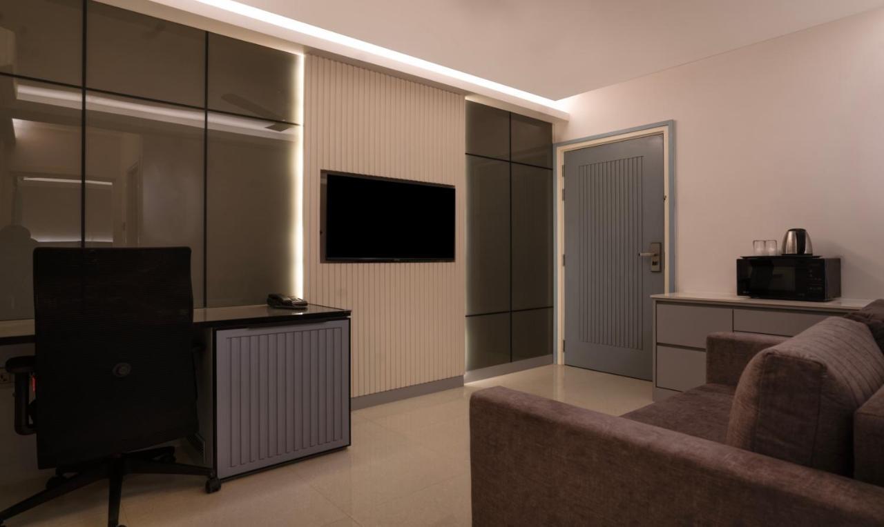 Treebo Premium D Consulate Ξενοδοχείο Χιντεραμπάντ Εξωτερικό φωτογραφία